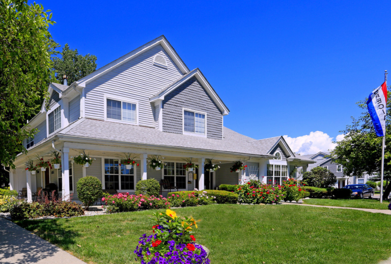 Gallery Oakview Square Apartments