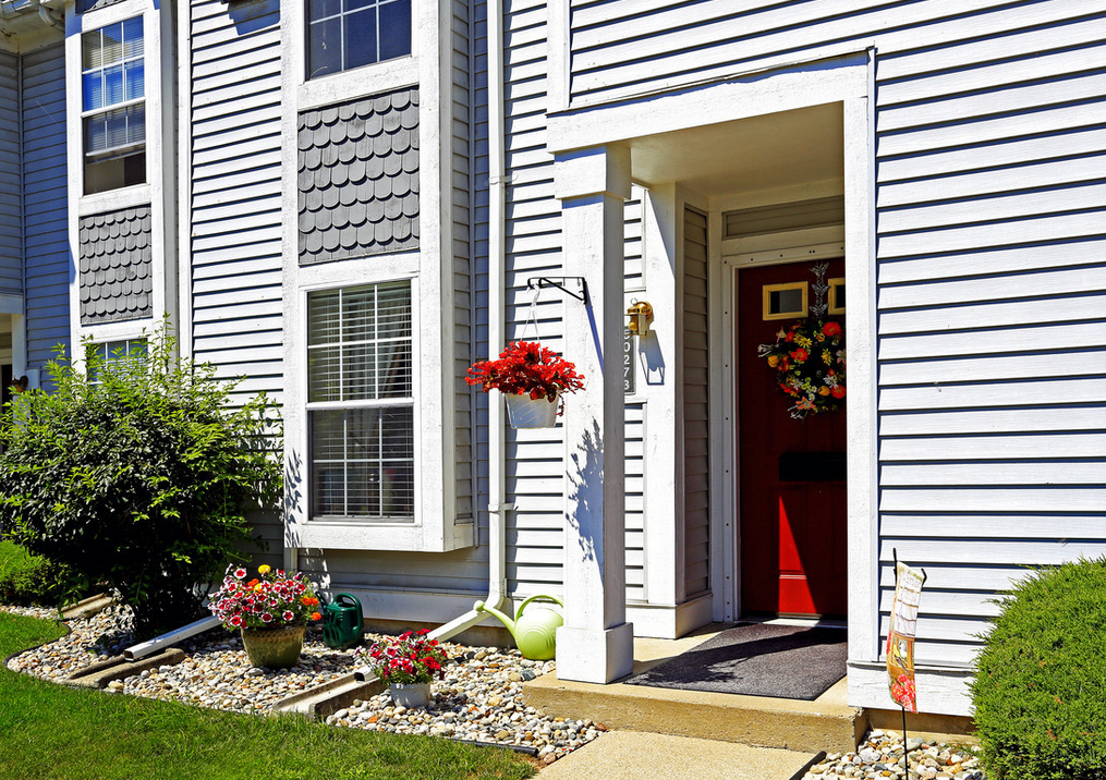 Gallery Oakview Square Apartments