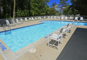 oakview square apartments chesterfield Michigan