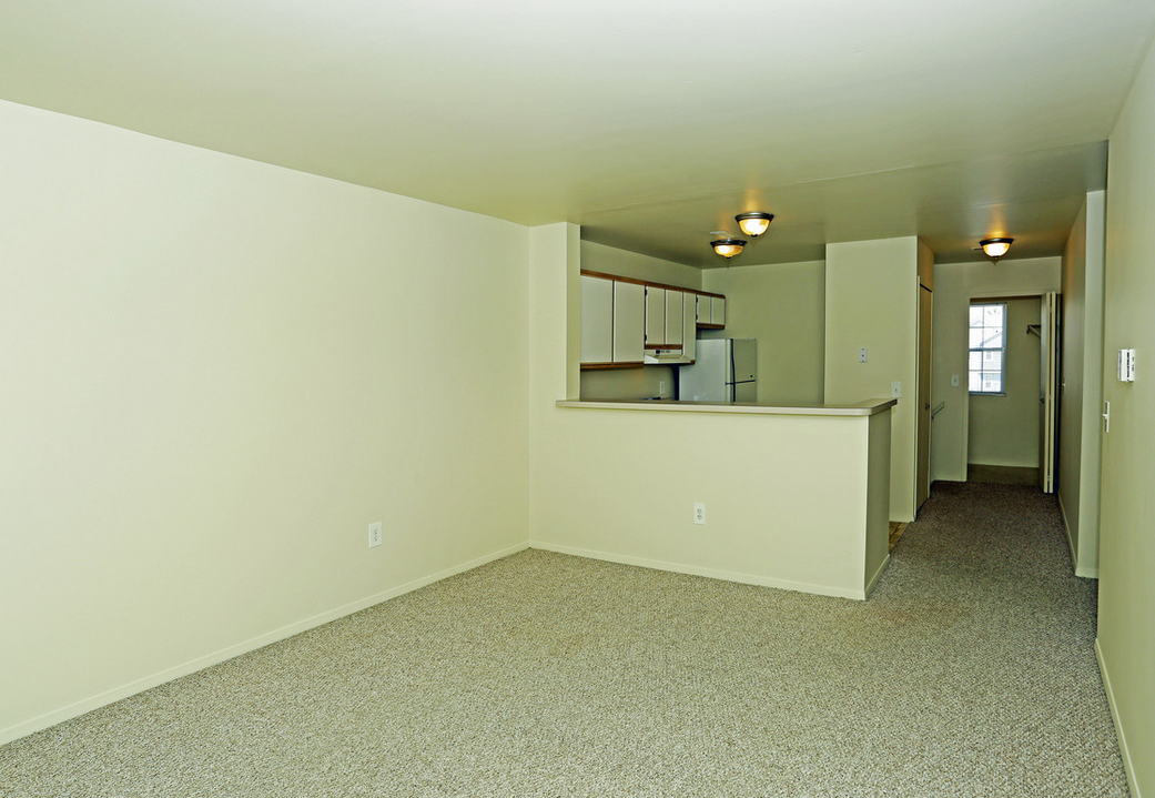 Gallery Oakview Square Apartments